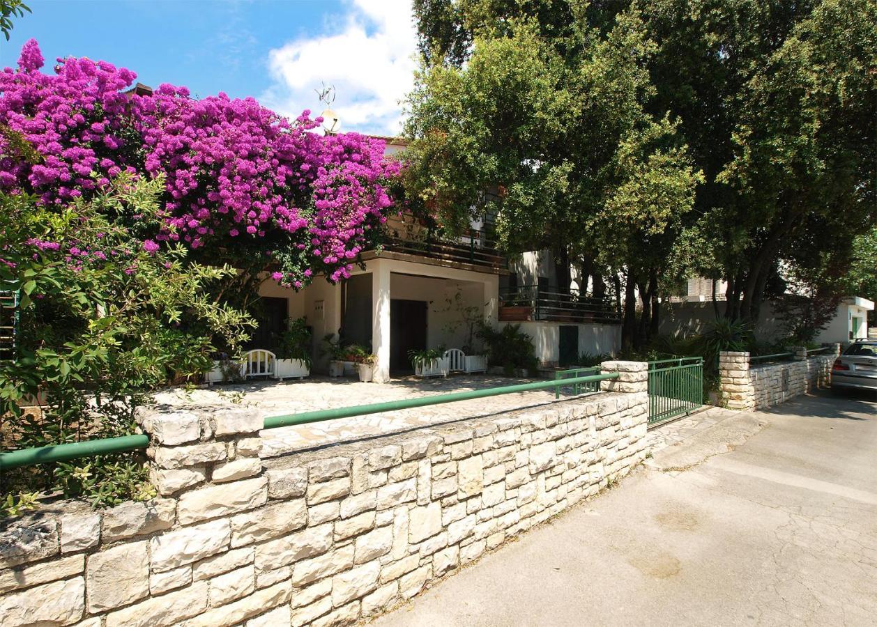 Apartments Evelina 1057 Pjescana Uvala Exterior foto